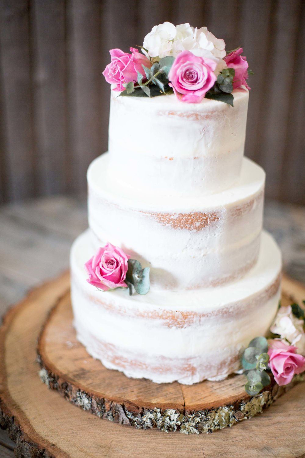  Love, love, LOVE this naked cake! 